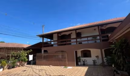 SOBRADO IMPECÁVEL E AMPLO PARA ACOMODAR TODA A FAMÍLIA ZONA LESTE DE LONDRINA