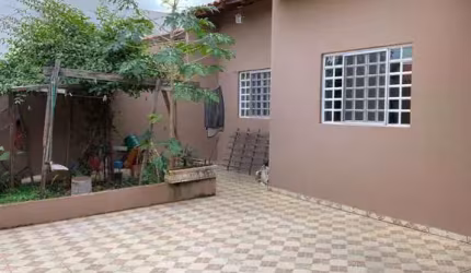 EXCELENTE CASA NA ZONA LESTE