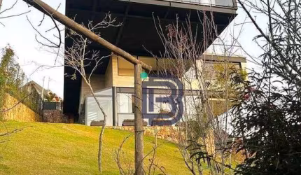 Vende Casa Condomínio Florestal Club em Campos do Jordão/SP