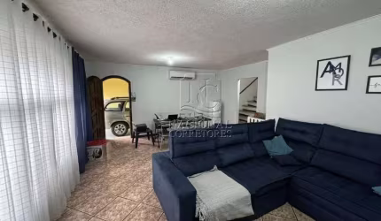 Sobrado à venda, 3 quartos, 1 suíte, 5 vagas, Vila Camilópolis - Santo André/SP