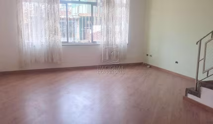 Sobrado com 3 dormitórios, 181 m² -para locação na Vila Assunção - Santo André/SP
