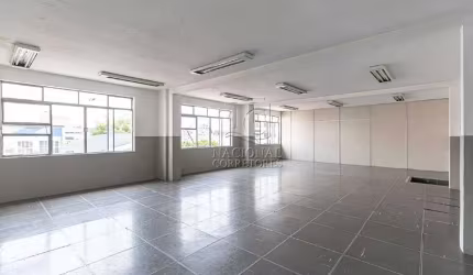 Prédio Comercial de Esquina no Centro de São Caetano do Sul - 1.000m² para Locação