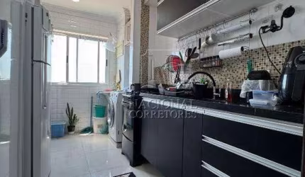 Lindo apartamento á venda no Parque Erasmo Assunção em Santo André, no Condomínio Square Garden I, último andar com uma vista livre, com área útil de