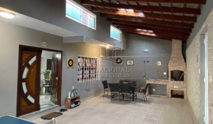 Sobrado de 285m² à venda na Vila Metalúrgica