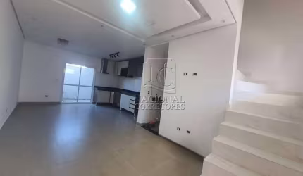 Sobrado novo à venda no Jardim das Maravilhas – 2 suítes, sacada, 90m² e ótima localização