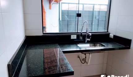Sobrado Novo - 2 suites, 2 vagas c/ Churrasqueira