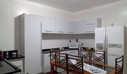 ÓTIMO SOBRADO EXCELENTE LOCALIZAÇÃO