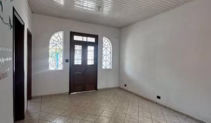 Casa comercial com 4 salas para locação na Vila Bela