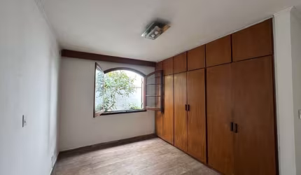 Casa com 4 dormitorios comercial ou residencial com 2 vagas de garagem -Vila Zelina
