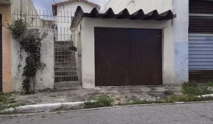 Terreno com Casa Térrea à Venda na Vila Bela, SP