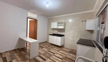 Apartamento com 1 dormitorio sala cozinha banheiro e lavanderia - VIla Prudente