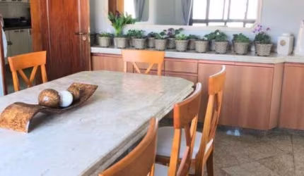 Apartamento alto padrão com 04 dormitórios 228m² na Vila Zelina!