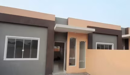 LINDAS CASAS A VENDA NO BALNEÁRIO COROADOS, GUARATUBA.