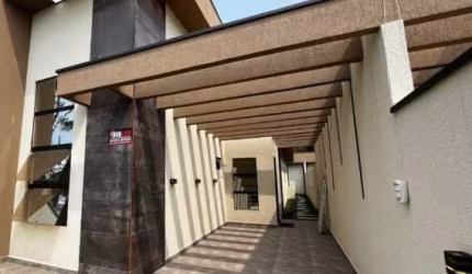 VENDE SE CASA ALTO PADRÃO, CONTEM DE 3 QUARTOS, ELIANE, GUARATUBA