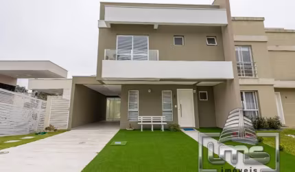 Sobrado duplex 3 quartos com suíte 2 vagas em Condomínio Fechado - Santa Candida