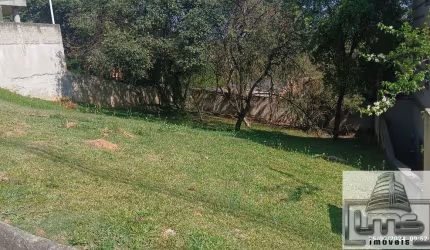 Ótimo Terreno em Condomínio Fechado com portaria 24hs
