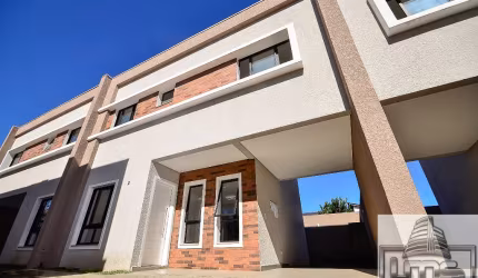 Sobrado 3 Quartos com 1 vaga e 103m2 em Santa Felicidade