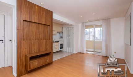 Aconchegante Apartamento com 3 Quartos no Bigorrilho com 2 vagas de Garagens