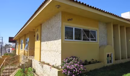 Casa de esquina na Av Ernesto Vilela ao lado dos Bombeiros