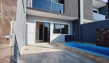 SOBRADO À VENDA NA PRAIA DE LESTE