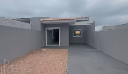 Excelente casa de Frente na Região do Contorno Gralha Azul