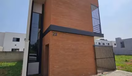 Excelente sobrado no condomínio Genésio Borsato