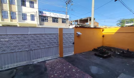 Casa para Venda em Belford Roxo, Nova Piam, 2 dormitórios, 1 banheiro, 1 vaga