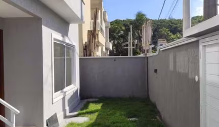 Casa para Venda em Rio das Ostras, Costazul, 3 dormitórios, 1 suíte, 1 banheiro, 1 vaga