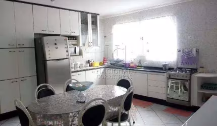 Sobrado com 5 dormitórios à venda, 235 m² por R$ 550.000,00 - Parque Gerassi - Santo André/SP