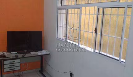 Sobrado com 3 dormitórios à venda, 200 m² por R$ 655.000,00 - Utinga - Santo André/SP