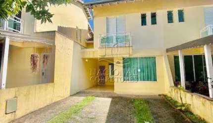 Sobrado com 3 dormitórios à venda, 262 m² por R$ 790.000,00 - Vila Alice - Santo André/SP