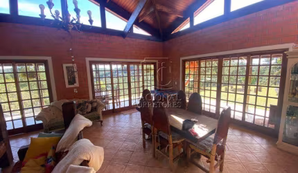Sítio com 8 dormitórios à venda, 73000 m² por R$ 2.500.000,00 - Centro - Juquitiba/SP