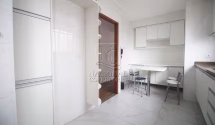 Lindo apartamento de 80m², reformado para locação no Edifício Apus, Vila Valparaíso