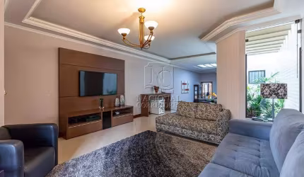 Lindo sobrado à venda no Jardim Bela Vista - 3 suítes, área gourmet e 5 vagas de garagem