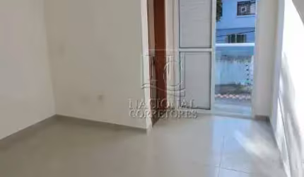 Apartamento sem condominio no Jardim Santo Alberto, 41 m² de área útil.