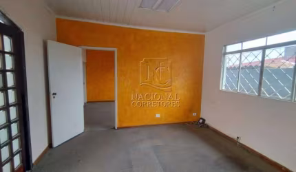 Imóvel de esquina em rua movimentada - 263m² construídos, ideal para renda ou edificação