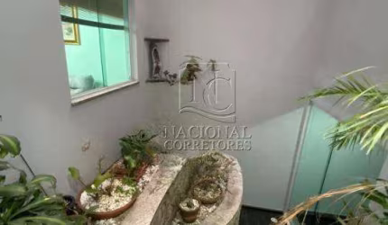 Sobrado de alto padrão a venda no bairro Osvaldo Cruz em São Caetano do Sul. Sendo 282 m² de área construída,