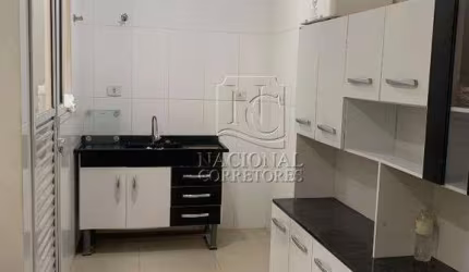 Apartamento 2 dormitórios semi-mobiliado para locação na Vila Curuçá.