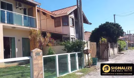 CASA DUPLEX 3 QTOS MADEIRA DE LEI COND. PÁSSAROS CABO FRIO