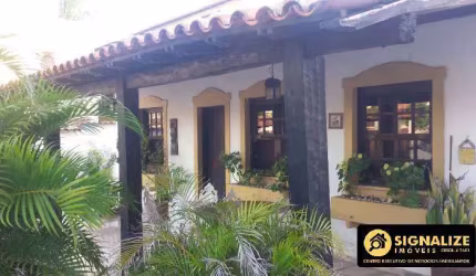 OPORTUNIDADE ÚNICA: CASA EXUBERANTE NO CENTRO DO PERÓ, CABO FRIO/RJ