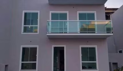 LINDA CASA EM CONDOMÍNIO COM 03 QUARTOS, VILA DO PERÓ - CABO FRIO/RJ