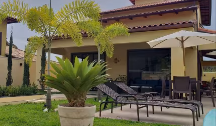LUXUOSA CASA NO CONDOMÍNIO CARAVELA EM BÚZIOS/RJ