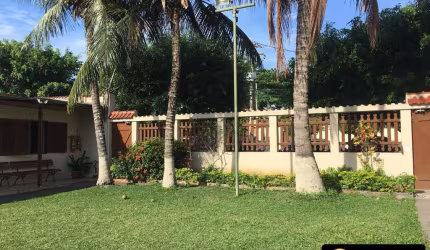 VENDE-SE CASA GEMINADA EM CONDOMÍNIO, PORTINHO - CABO FRIO/RJ