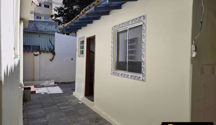 CASA À VENDA NO BAIRRO VILA NOVA EM CABO FRIO/RJ - ÓTIMA LOCALIZAÇÃO