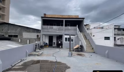 AMPLA CASA PARA LOCAÇÃO RESIDENCIAL OU COMERCIAL - CABO FRIO/RJ