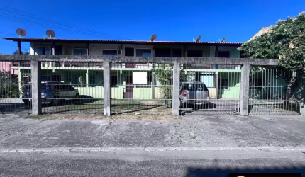 IMÓVEL EM CONDOMÍNIO FECHADO! PARQUE BURLE - CABO FRIO/RJ