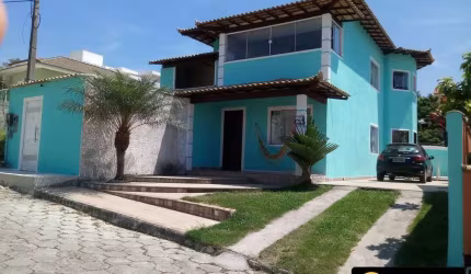 LOCAÇÃO FIXA – CASA COM 4 QUARTOS NO CONDOMÍNIO DOS PÁSSAROS – CABO FRIO