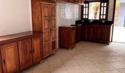 RR5817D Casa 356m² CONDOMÍNIO NOVA PAULISTA - OPORTUNIDADE - 2 Dorms 3 Vagas - Jandira, SP - Ótima Localização