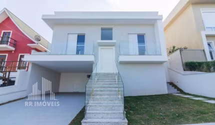 RR5686 Casa 220m² CONDOMÍNIO VALVILLE - OPORTUNIDADE - 3 Dorms 4 Vagas - Santana de Parnaíba SP - Ótima Localização - PARQUE SINAI - ALPHAVILLE