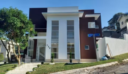 RR6990 Casa Charmosa 210m² CONDOMÍNIO NOVA PAULISTA - OPORTUNIDADE - 3 Suítes 4 Vagas - Jandira, SP - Ótima Localização - PARQUE NOVA JANDIRA